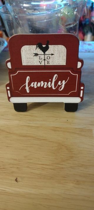 ✨✨✨BRAND NEW RED TRUCK "FAMILY" MAGNET ✨✨✨
