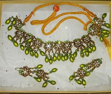 Vintage Green&Gold Costume Jewelry Set