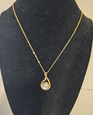 Pearl Necklace on 16" golden chain