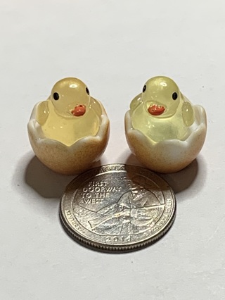 EGG SHELL DUCKS~#27~YELLOW~SET OF 2~GLOW IN THE DARK~FREE SHIPPING!