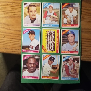 9 - LOT -1966 TOPPS LOW GRADE - BASEBALL CARDS