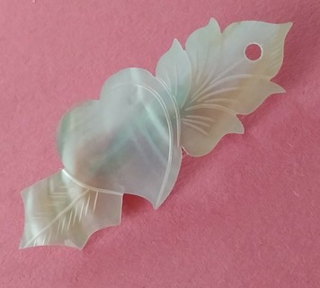 Vtg carved mother of pearl pin