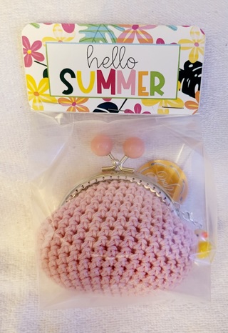 CROCHET 3 1/2 X 3 1/2 COIN PURSE WITH A SMALL PINKISH  BALL CLASP