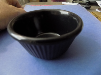 3 inch round black melamine ribbed condiment dish