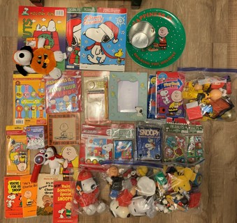 HUGE!!! LOT OF SNOOPY/PEANUTS ITEMS~FREE SHIPPING!!!