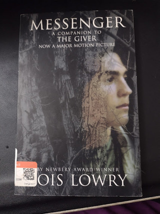 Messenger (The Giver Series #3)