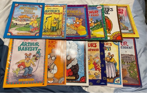 Collection of 12 Arthur books