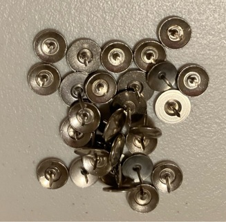 30 Metal Tacks