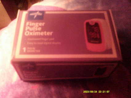 finger pulse oximeter