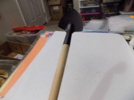 8 1/2 inch mini shovel for gardening