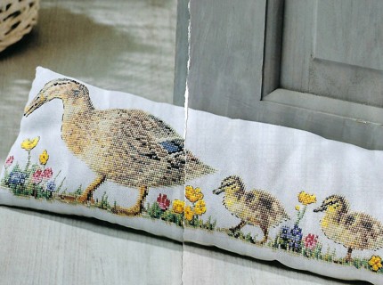 BRAND NEW ~FOLLOW THE LEADER~CROSS STITCH PATTERN~ADORABLE DUCK PARADE PILLOW~FREE SHIP 