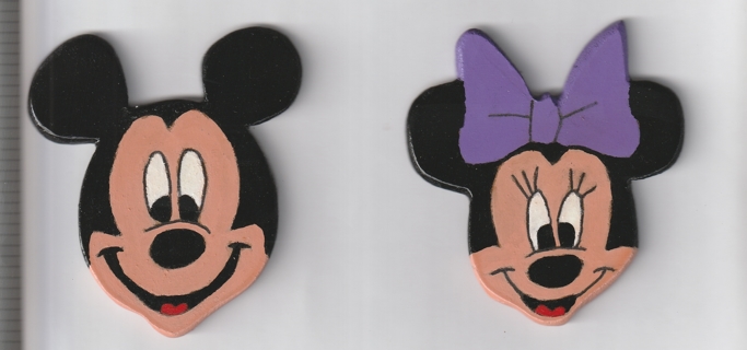 MICKEY AND MINNIE MOUSE MAGNETS (PLEASE READ DESCRIPTION) 