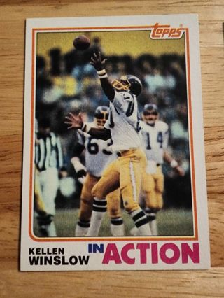 82 Topps Kellen Winslow #242