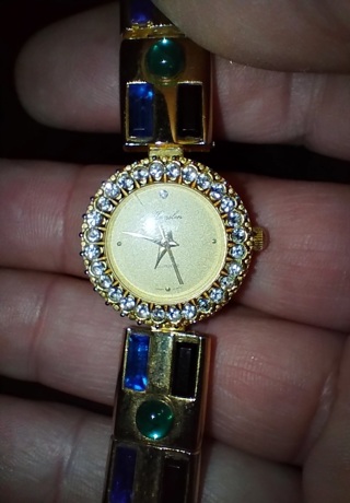 WATCH LADIES BEAUTIFUL QUARTZ WITH BRAND NEW BATTERY 7.25 INCH BAND READY TO WEAR 7 DAY SPECIAL ONLY