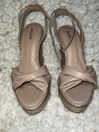 Like New Aldo Fitchia Wedges Size 7.5