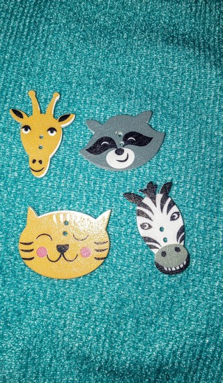 Wooden animal buttons