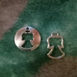 2pc angel like charms pieces new