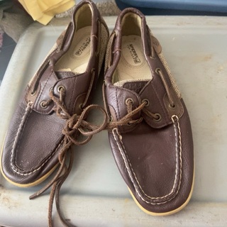 Like new woman’s sperrys 