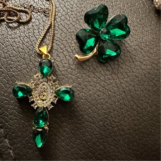 Necklace and 4 leaf clover shirt pin