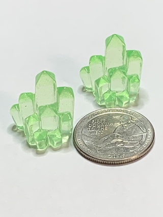 CRYSTALS~#2~GREEN~SET OF 2 CRYSTALS~GLOW IN THE DARK~FREE SHIPPING!