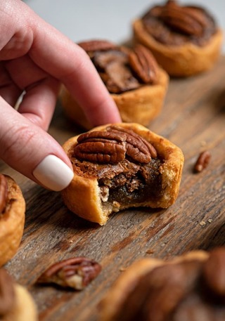 EASY MINI PECAN TARTS RECIPE CARD