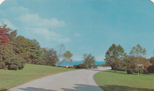 Vintage Used Postcard: ygin: 1951 Colonial National Parkway, VA