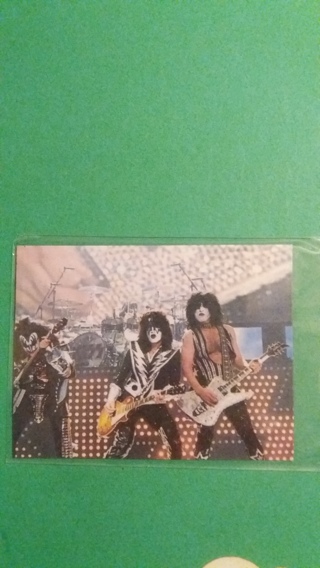 kiss magnet free shipping