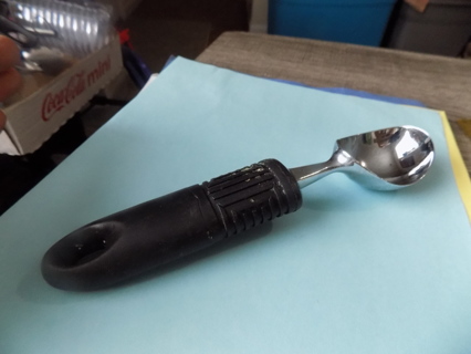 Stainless steel ice cream scoop black plastic handle