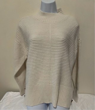 Madison+Hudson Cream Knit Sweater Size Large