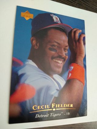 Cecil Fielder 95 Upper Deck Tigers