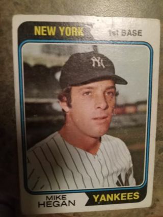 1974 TOPPS MIKE HEGAN NEW YORK YANKEES BASEBALL CARD# 517