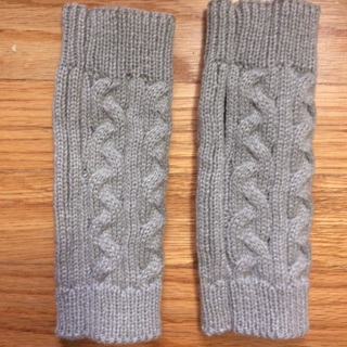 BN Knitted Silver/Grey Fingerless Gloves .