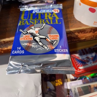 1991 fleer ultra unopened pack of baseball cards 