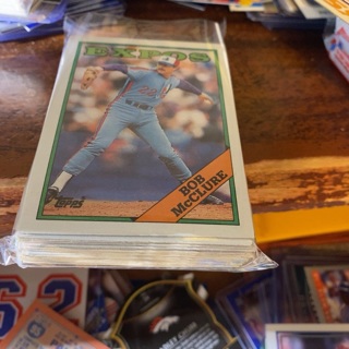 (50) random 1988 topps baseball cards 