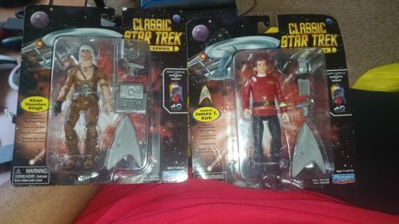 2 Star Trek Movie Series Figures Captain Kirk and Kahn (new but package has some wear)