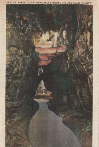 Vintage Unused Postcard: gin k: Howe Caverns, NY