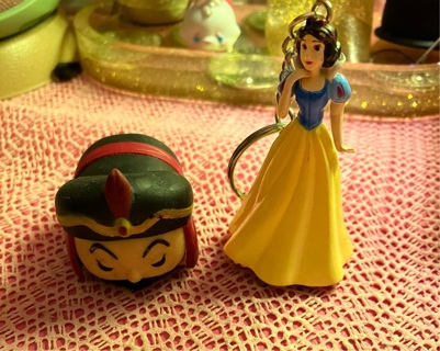 Disney Jafar tsum tsum &Snow White keychain
