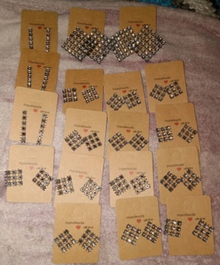 Resaler wholesale lot of 18pr earrings on display cards