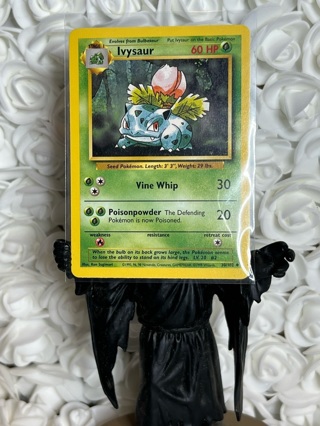 1999 Ivysaur 30/102 Pokemon Card