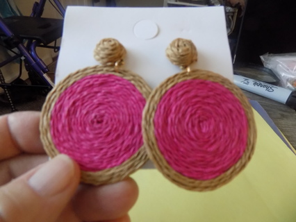 NIP Post earrings 2 1/2 inch round hot pink and tan look of wound up jute rope