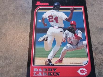 1999 BOWMAN BARRY LARKIN CINCINNATI REDS BASEBALL CARD# 9