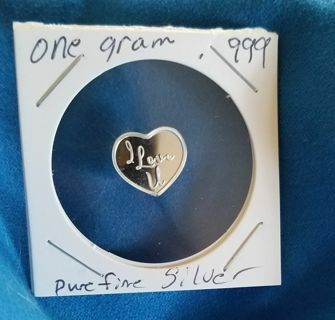 ☆NEW☆ .999 pure fine Silver Heart~ one gram collectable~ I Love U