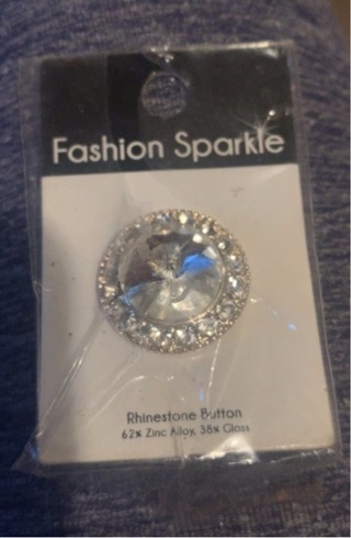 Fashion sparkle sew on button