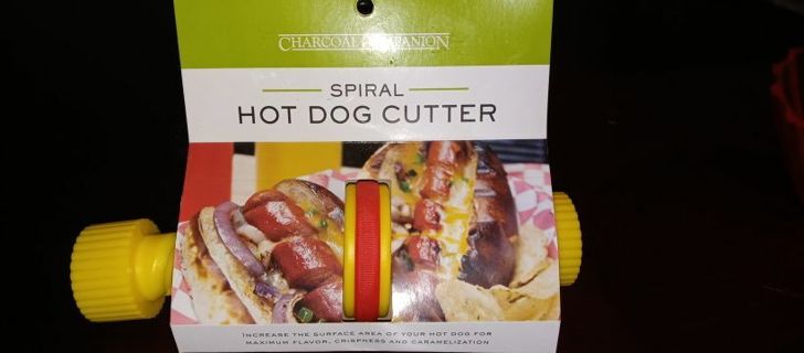 Hot dog cutter