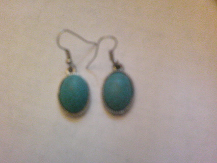 pretty blue earrings