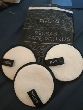 Pivotal reusable face rounds