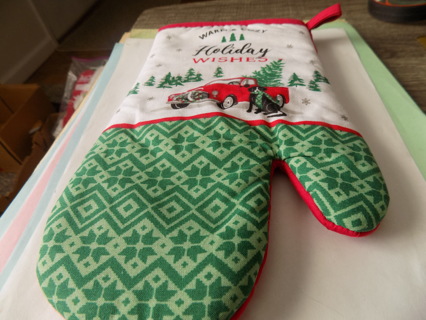 Christmas quilted oven mitt warm & cozy Holiday wishes red truck, tree, dog