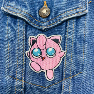 EMBROIDERED IRON ON PATCH ANIME MANGA Jigglypuff POKEMON MONSTER APPLIQUE BADGE FABRIC ADHESIVE