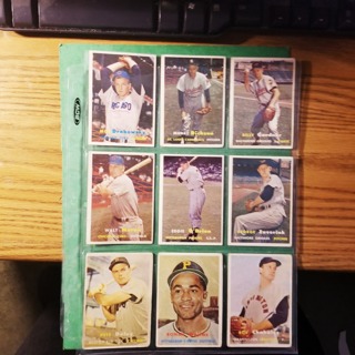 9 - LOT 1957 TOPPS - LOW TO MID GRADE - BASEBALL CARDS