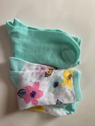 New Pair of Spring Socks size 7-9 (Women/Girls)